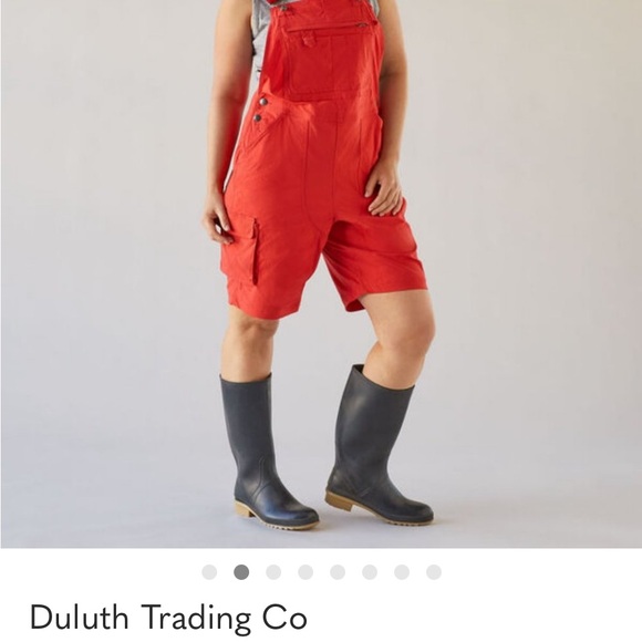 Duluth Trading Co Pants - Duluth Heirloom Overalls Lightweight Gardening Shorts in Red Sz M